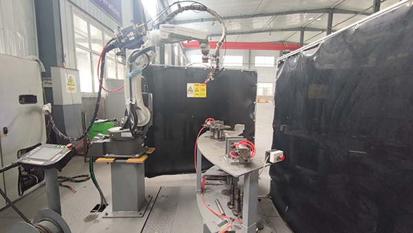 Robot-Welding-Machine-1